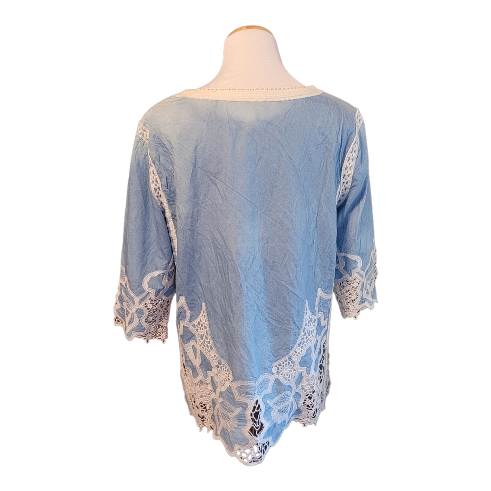 Chico's Chambray Crochet Embroidered Top Size Chico's  2 - Picture 3 of 10